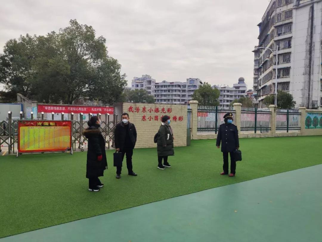 新冠肺炎早期疫情，肺部影响与深远的社会影响